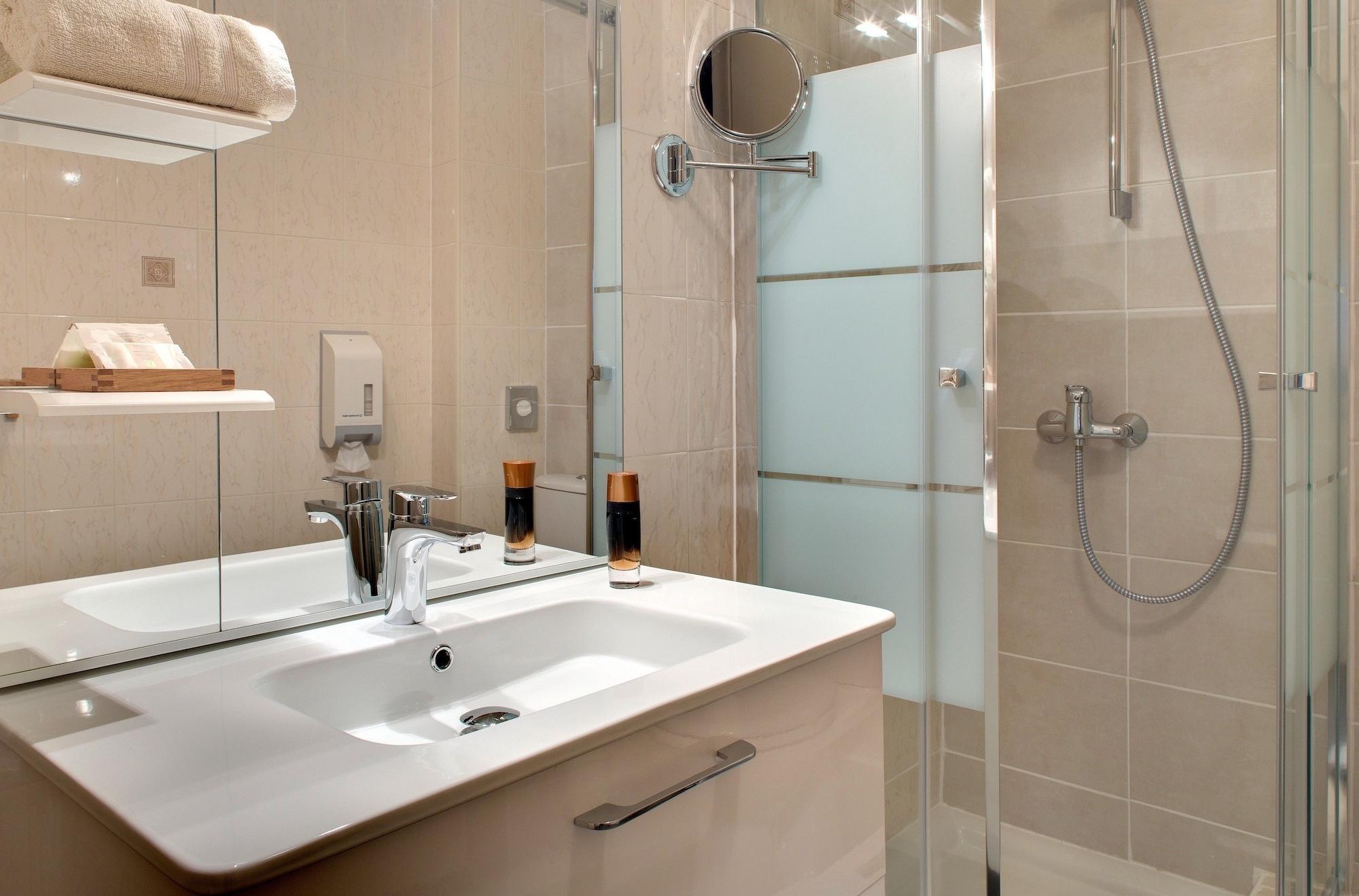 Logis Hotel Du Midi - Saint Etienne Sud 외부 사진