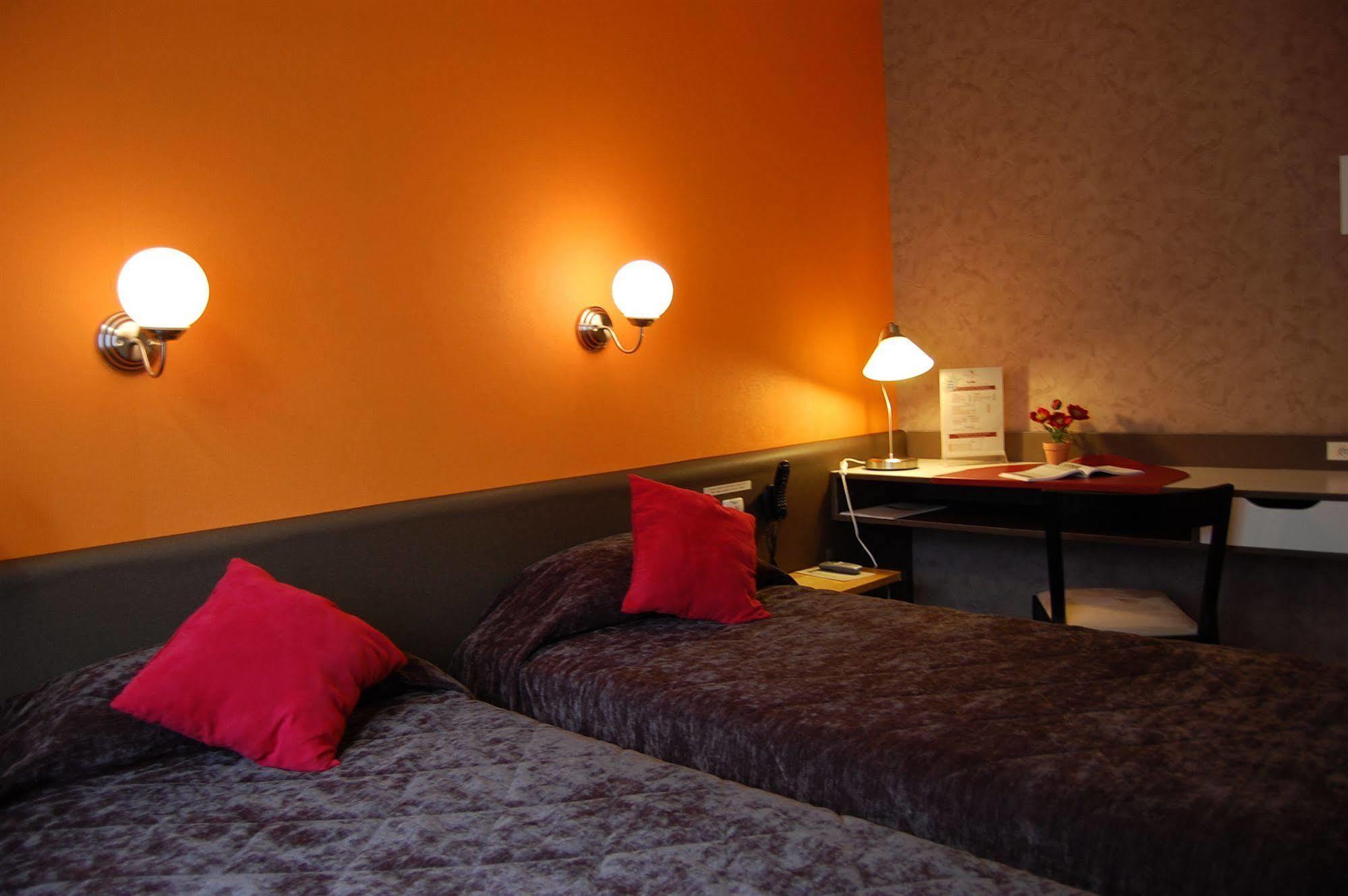 Logis Hotel Du Midi - Saint Etienne Sud 외부 사진