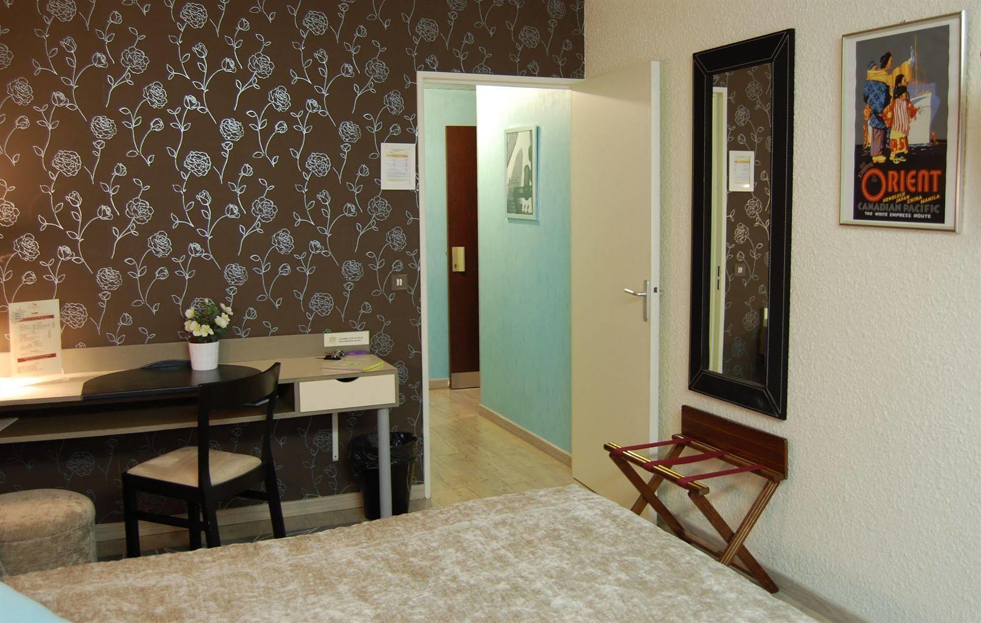 Logis Hotel Du Midi - Saint Etienne Sud 외부 사진