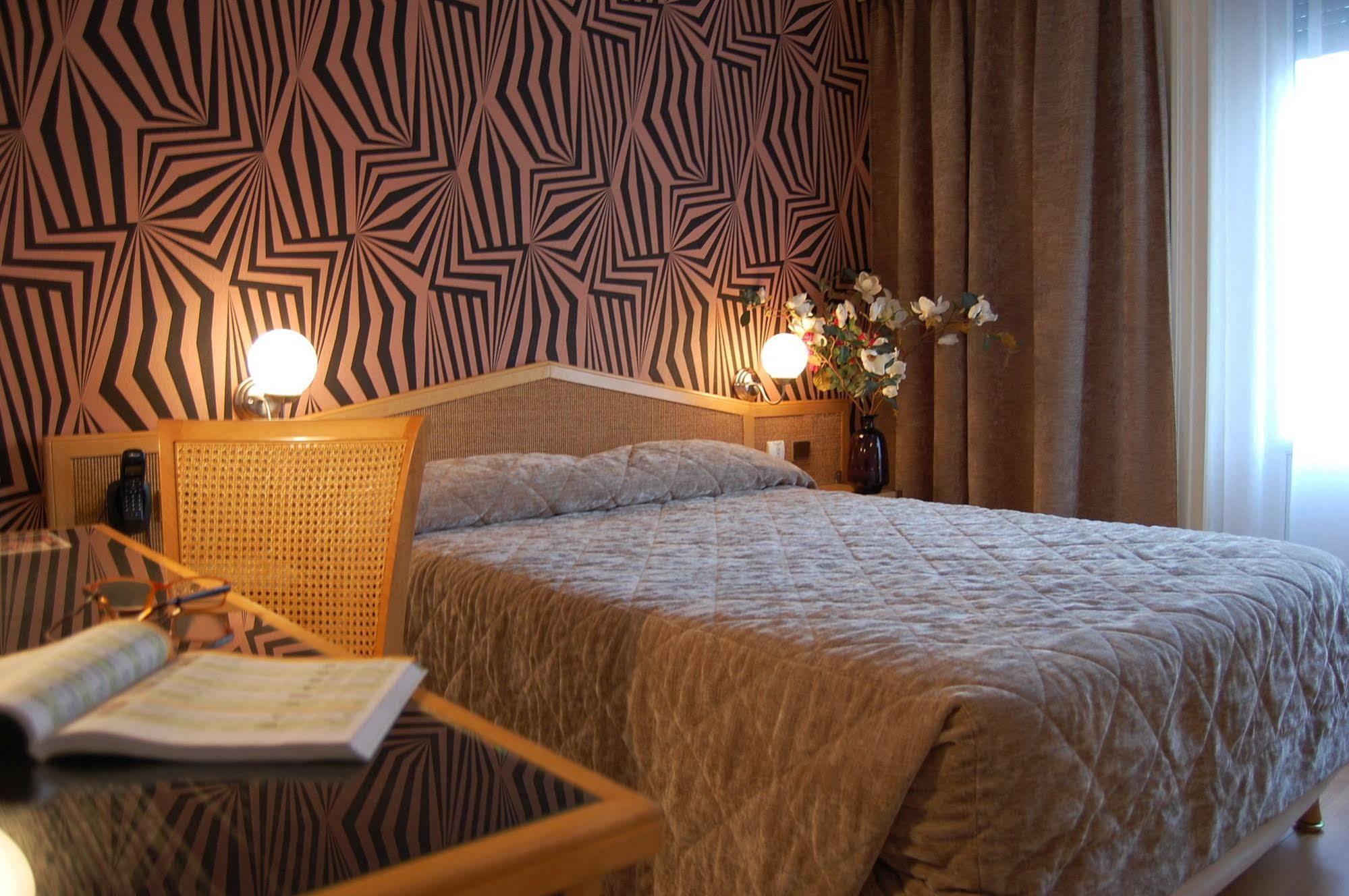 Logis Hotel Du Midi - Saint Etienne Sud 외부 사진